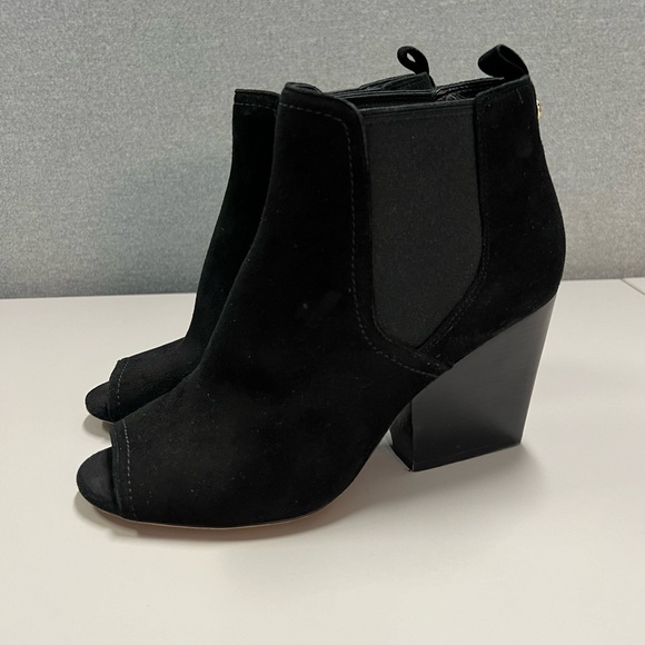 Tory Burch Gemma Peep Toe Suede Booties Size 7 - Picture 1 of 10